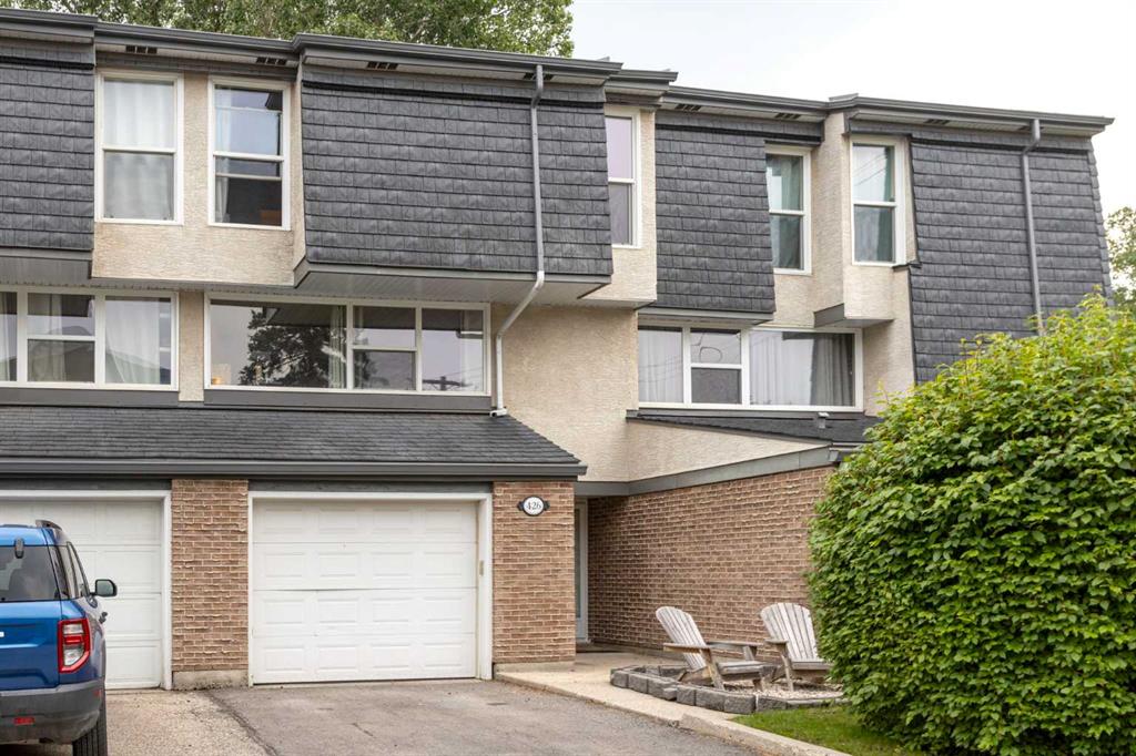 426 Brae Glen Crescent SW, Calgary, Alberta, T2W 0C4