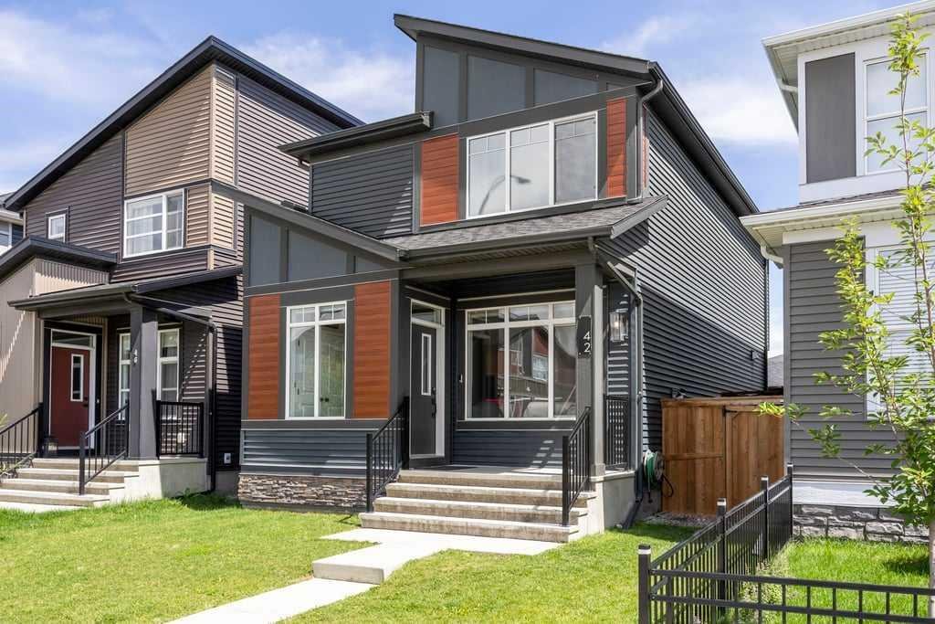 42 Wolf Creek Manor SE, Calgary, Alberta, T2X 3Z8