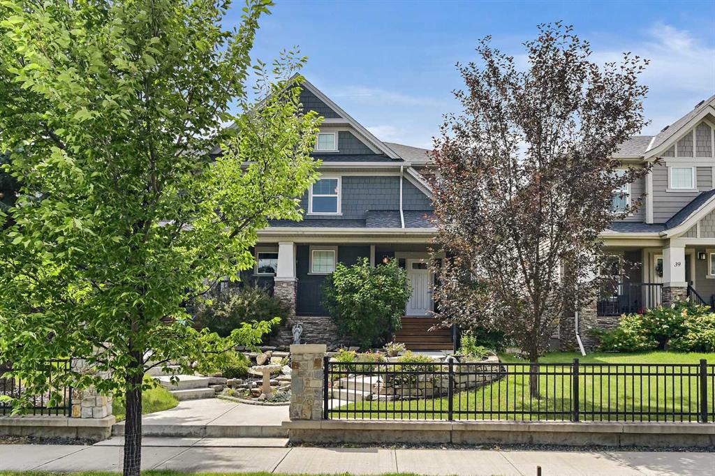41 Legacy Gate SE, Calgary, Alberta, T2X 0W3