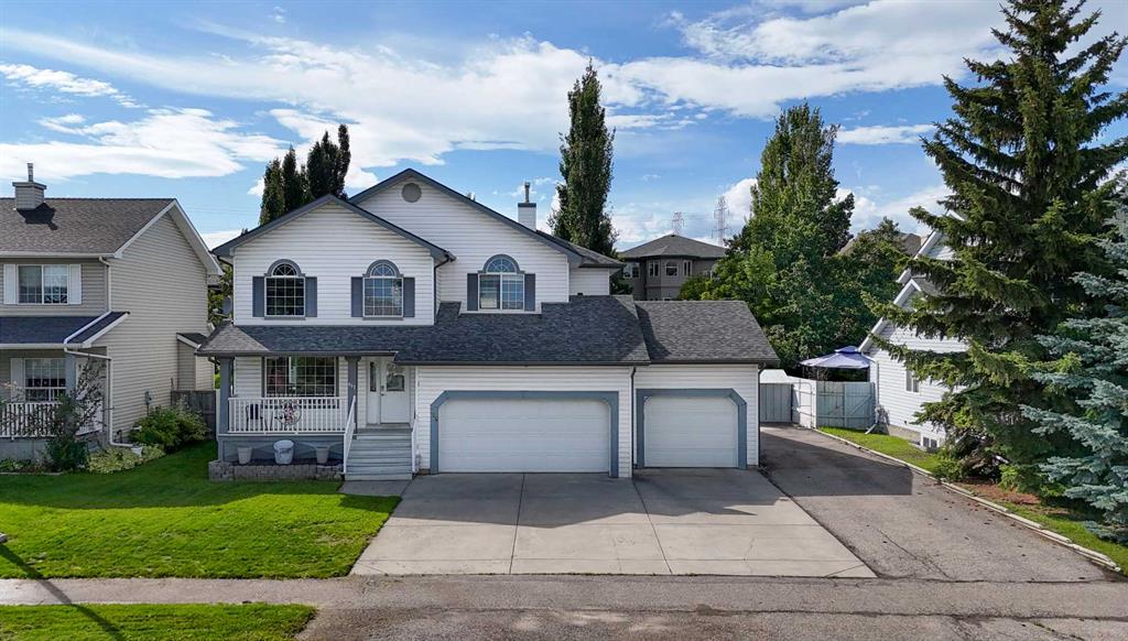 857 West Chesteremere Drive, Chestermere, Alberta, T0J 0M0