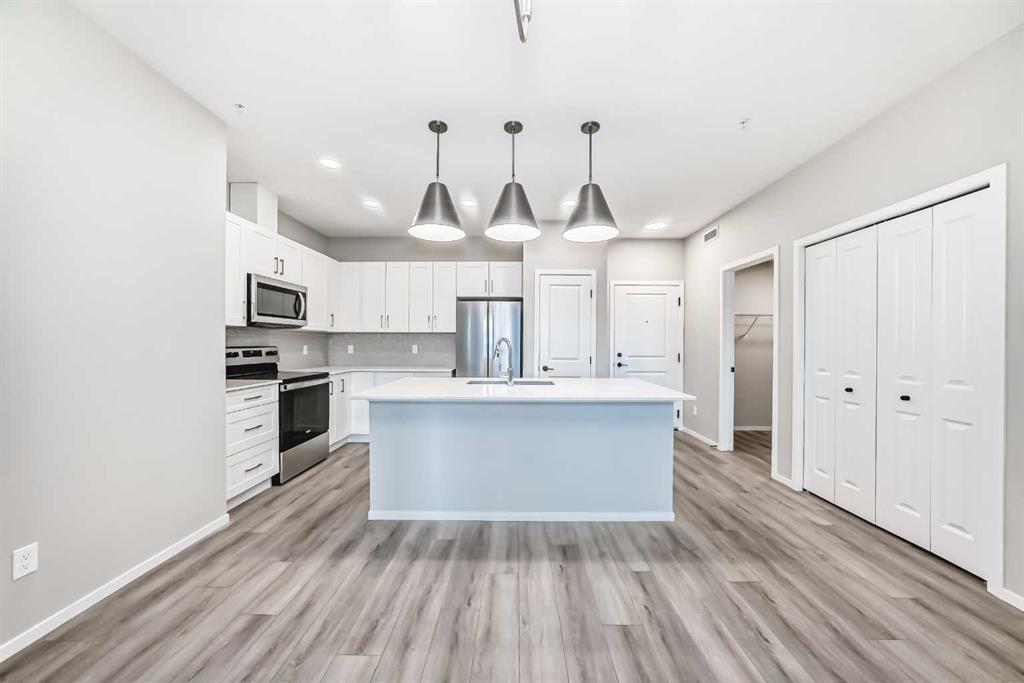 #212 140 Mahogany Street SE, Calgary, Alberta, T3M 4E1