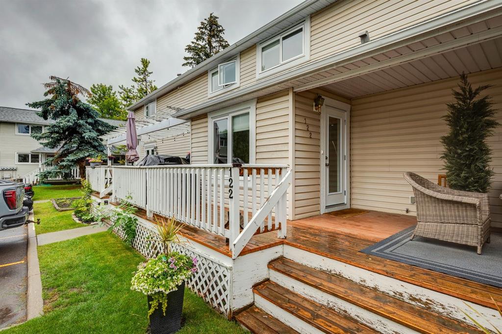 122 Killarney Glen Court SW, Calgary, Alberta, T3E7H4