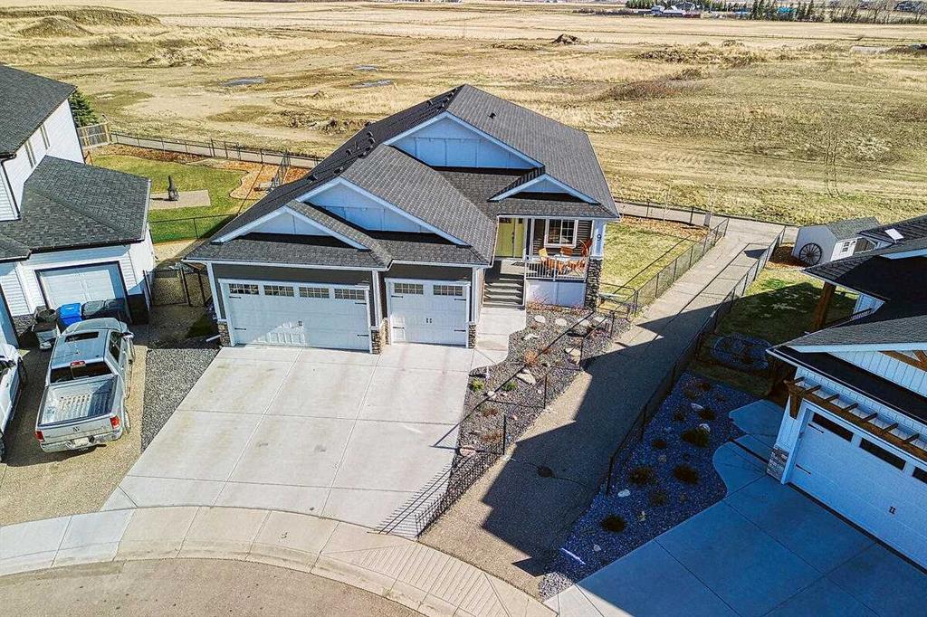 9 Bishop Circle, Carstairs, Alberta, T0M 0N0
