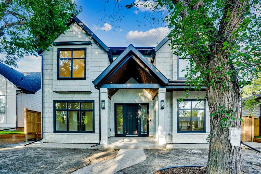 6312 Lacombe Way SW, Calgary, Alberta, T3E 5T3