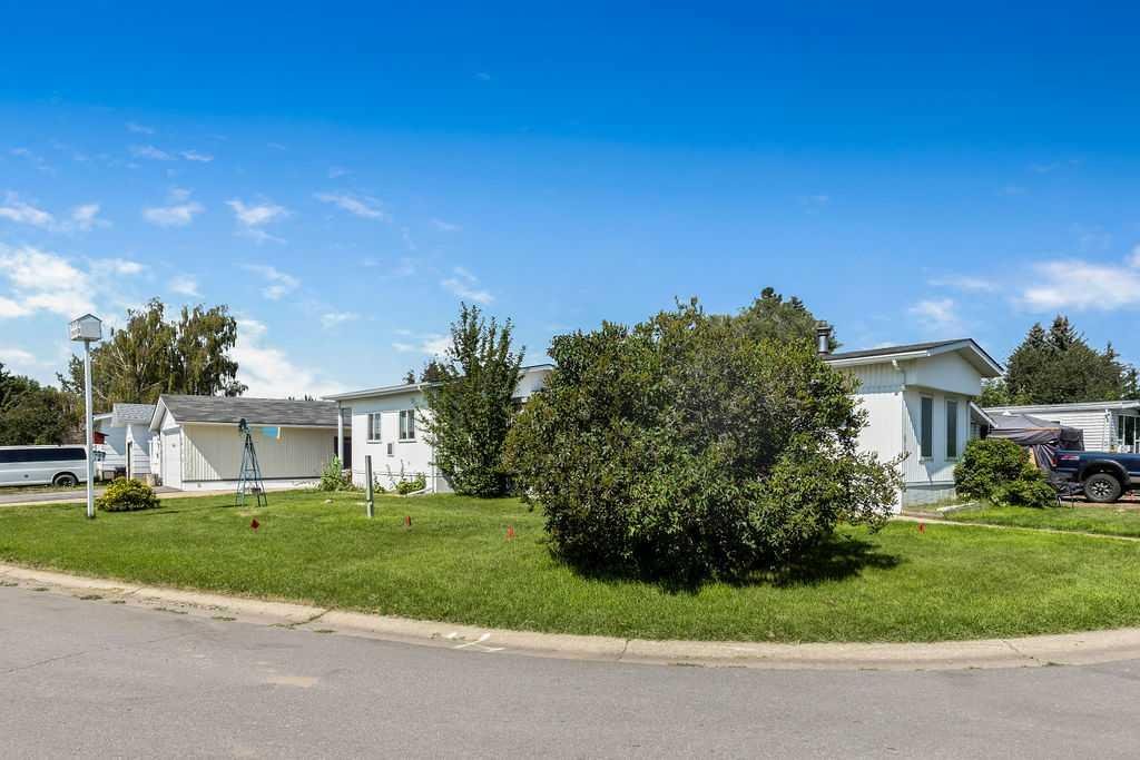 812 Bayview Crescent, Strathmore, Alberta, T1P 1E1