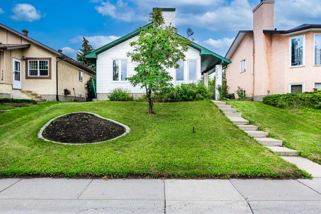 1132 Meadowbrook Drive SE, Airdrie, Alberta, T4A 1W8
