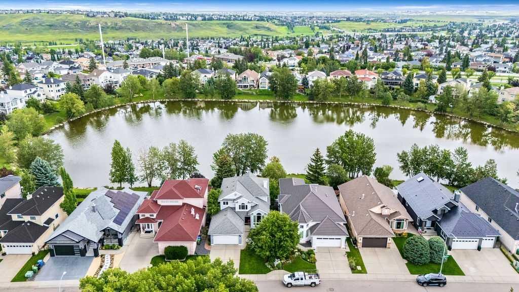 66 Hidden Circle NW, Calgary, Alberta, T3A5G9