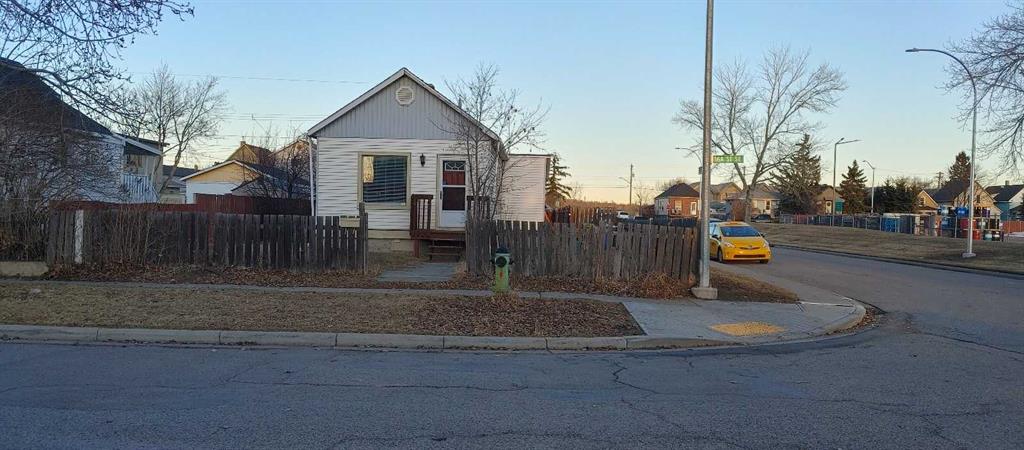 2740 16A Street SE, Calgary, Alberta, T2G 3T2