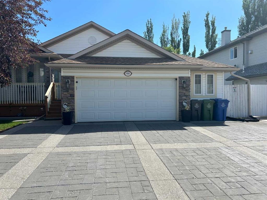 195 West Lakeview Circle, Chestermere, Alberta, T1X 1M5