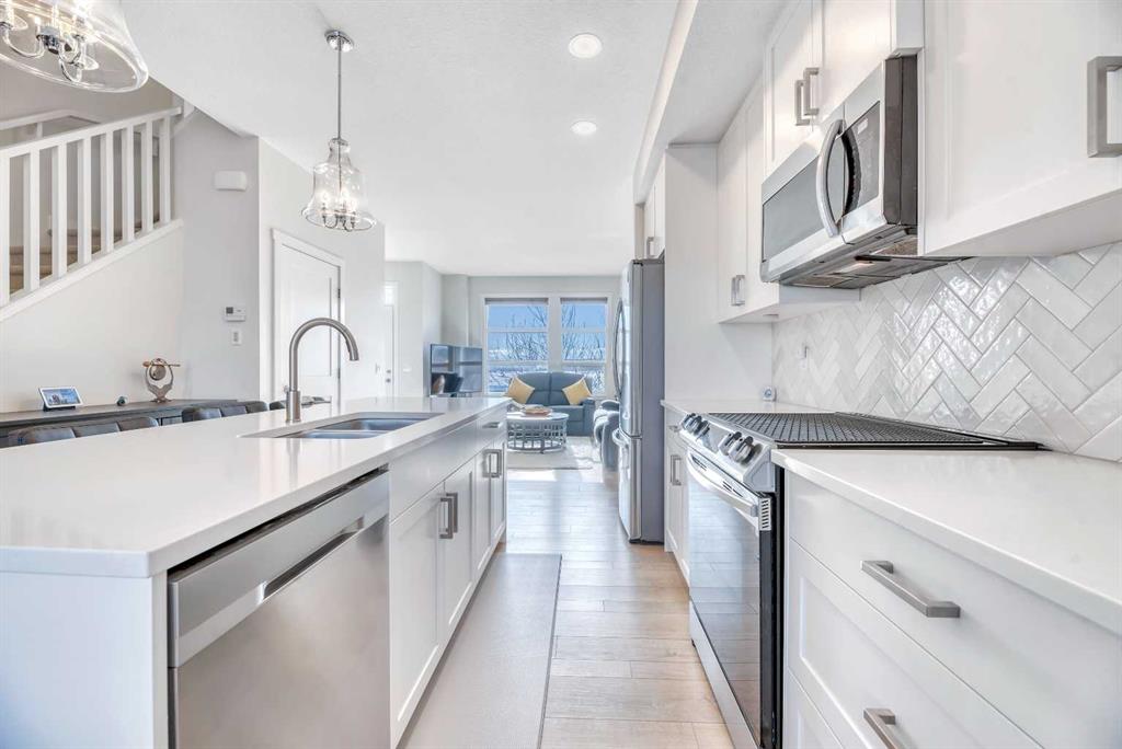 196 Wolf Hollow Park SE, Calgary, Alberta, T2X4M6