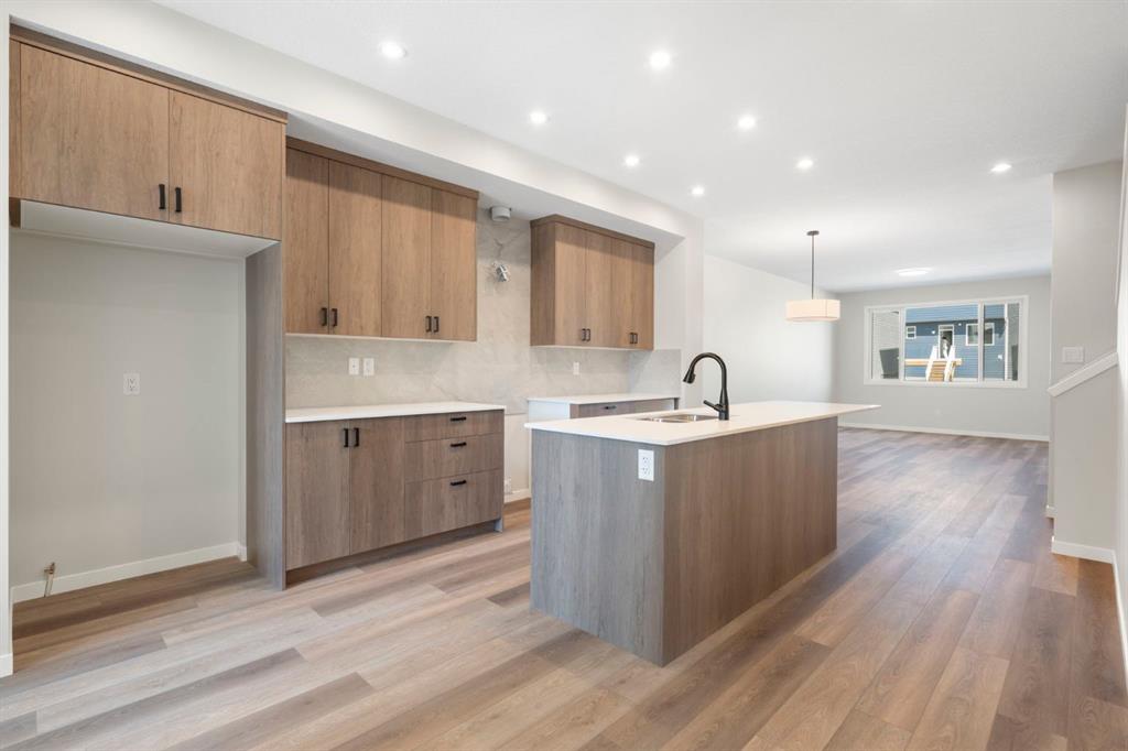 620 Rowmont Boulevard NW, Calgary, Alberta, T3L 0L5