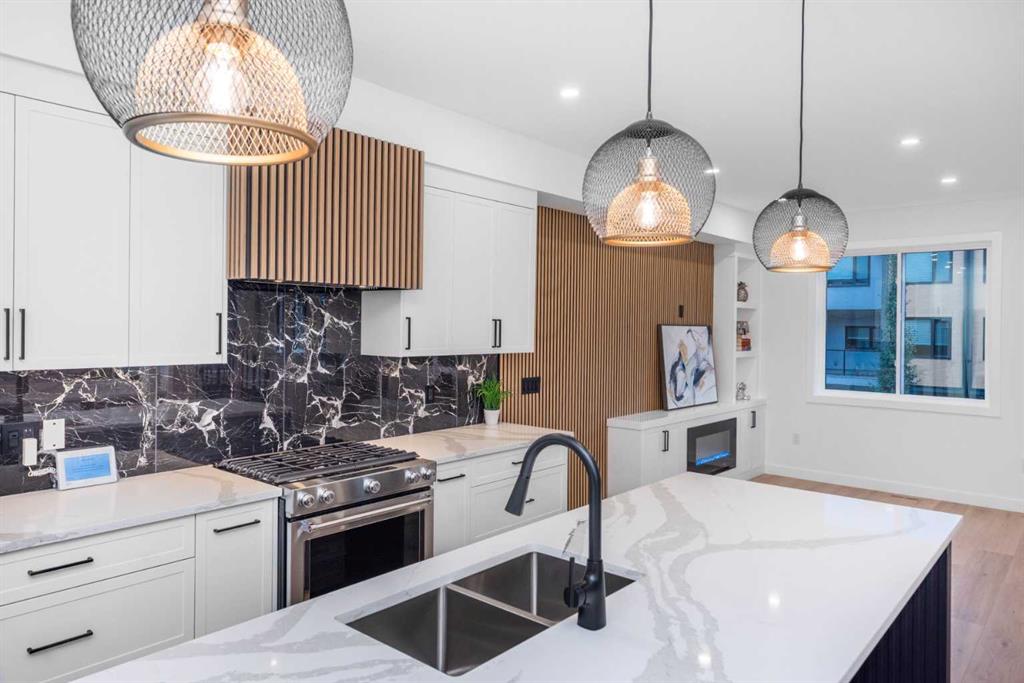 2402 Westmount Road NW, Calgary, Alberta, T2N 3N8