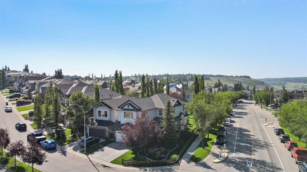 3 Pantego Way NW, Calgary, Alberta, T3K 6J1
