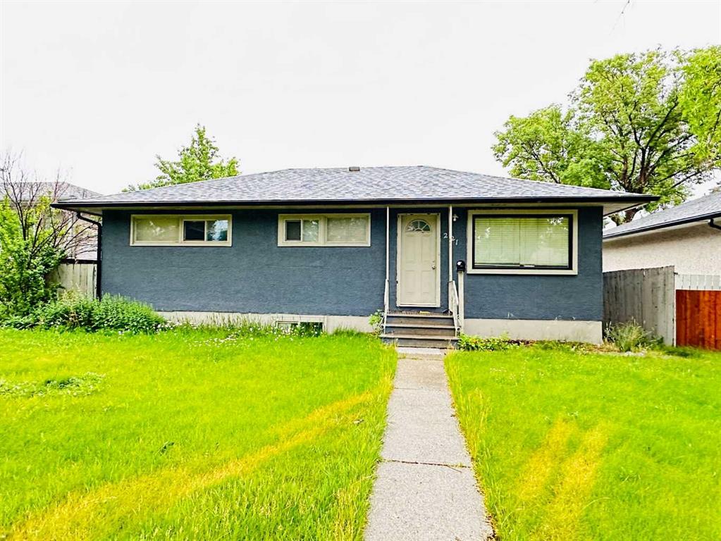 2210 35 Street SE, Calgary, Alberta, T2B 0X1