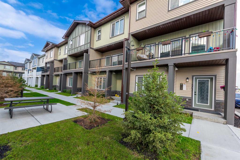 503 Corner Meadows Square NE, Calgary, Alberta, T3N 2N1