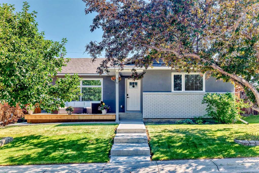 76 Lake Huron Place SE, Calgary, Alberta, T2J 5H9