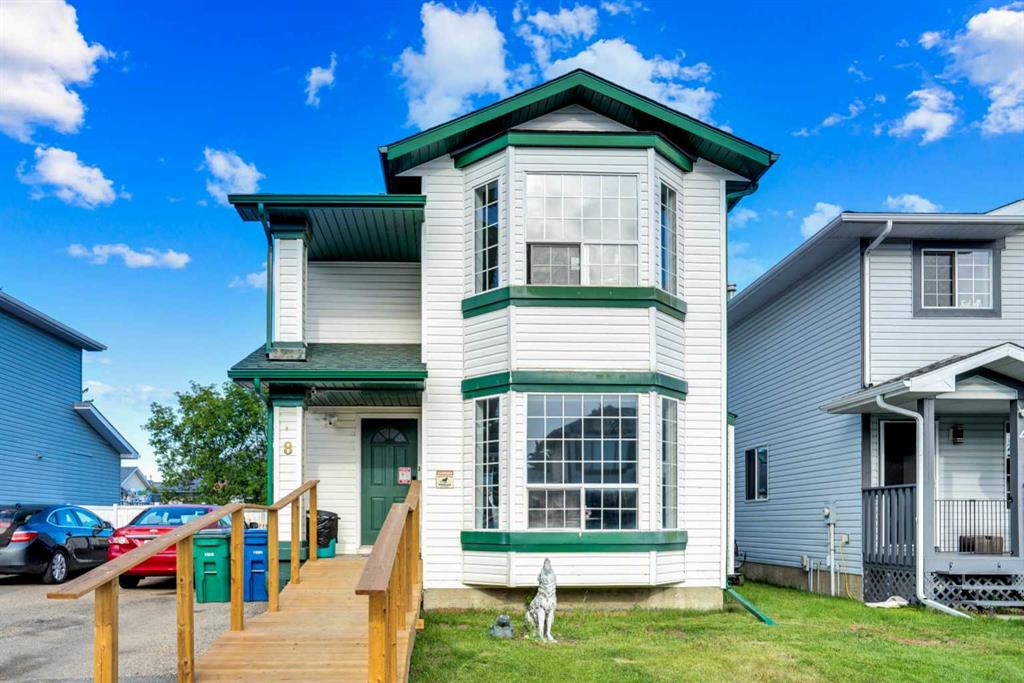 8 Woodside Circle NW, Airdrie, Alberta, T4B 2H8