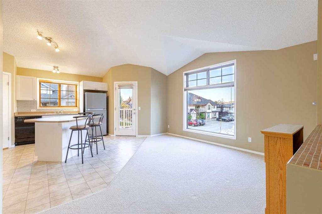 #201 7 Everridge Square SW, Calgary, Alberta, T2Y5J5