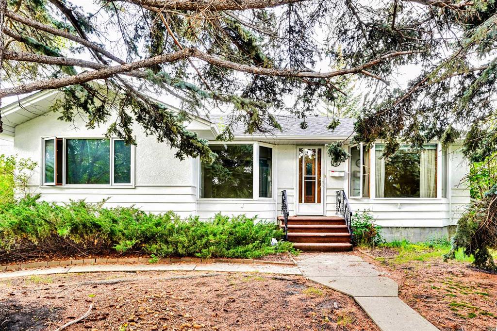 1956 Kelwood Drive SW, Calgary, Alberta, T3E 3Z3
