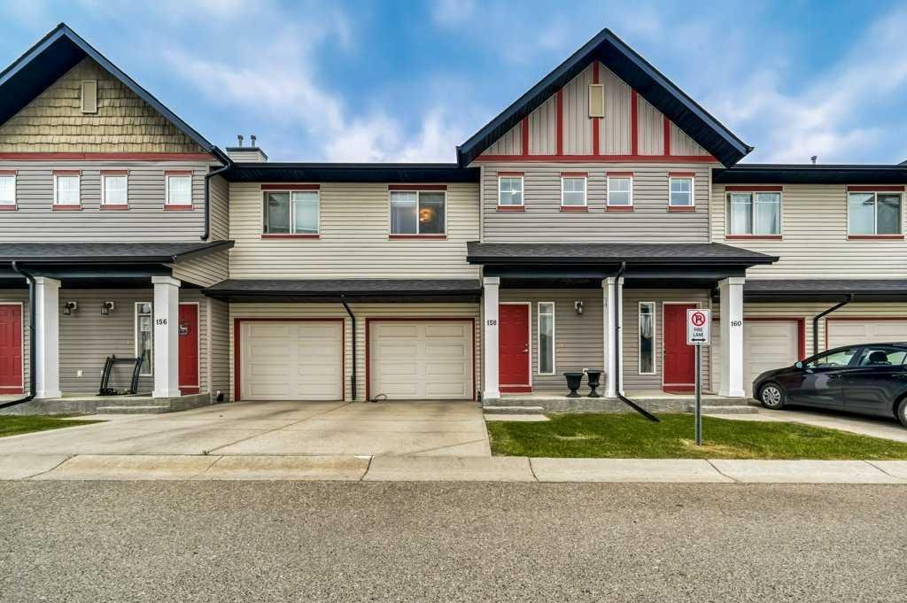 158 Everridge Gardens SW, Calgary, Alberta, T2Y 0G8