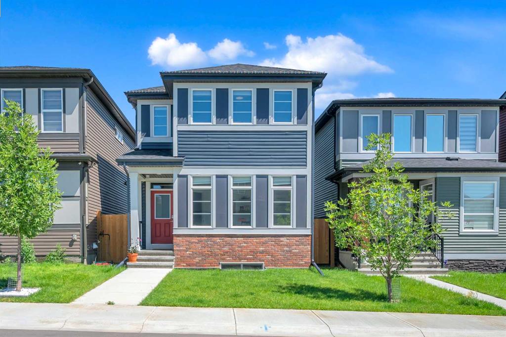18 Wolf Creek Rise SE, Calgary, Alberta, T2X 4Y9