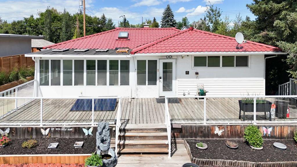 85 Malibou Road SW, Calgary, Alberta, T2V 1X4