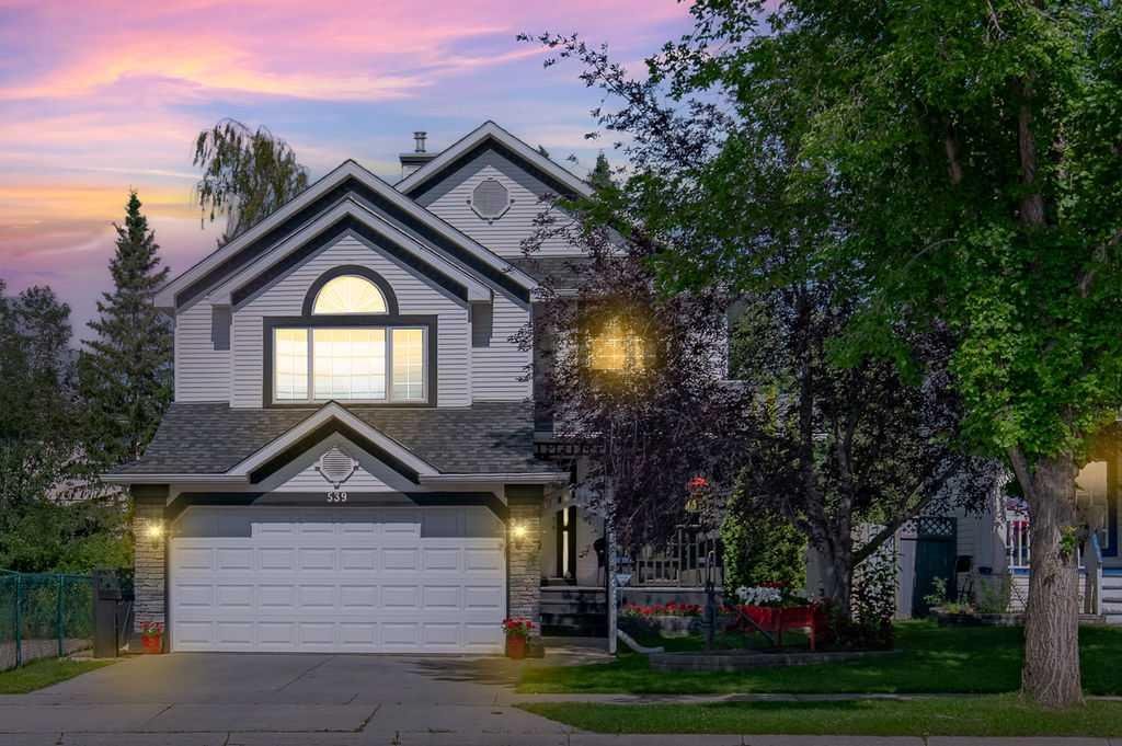 539 Douglas Glen Boulevard SE, Calgary, Alberta, T2Z 2N1