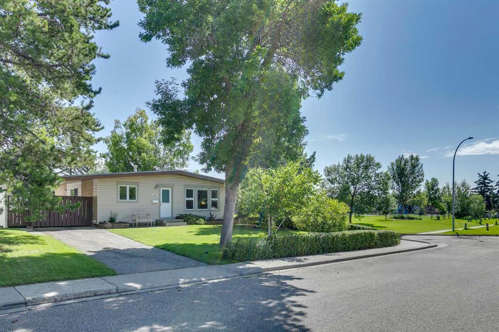 3728 47 Street SW, Calgary, Alberta, T3E 3X4