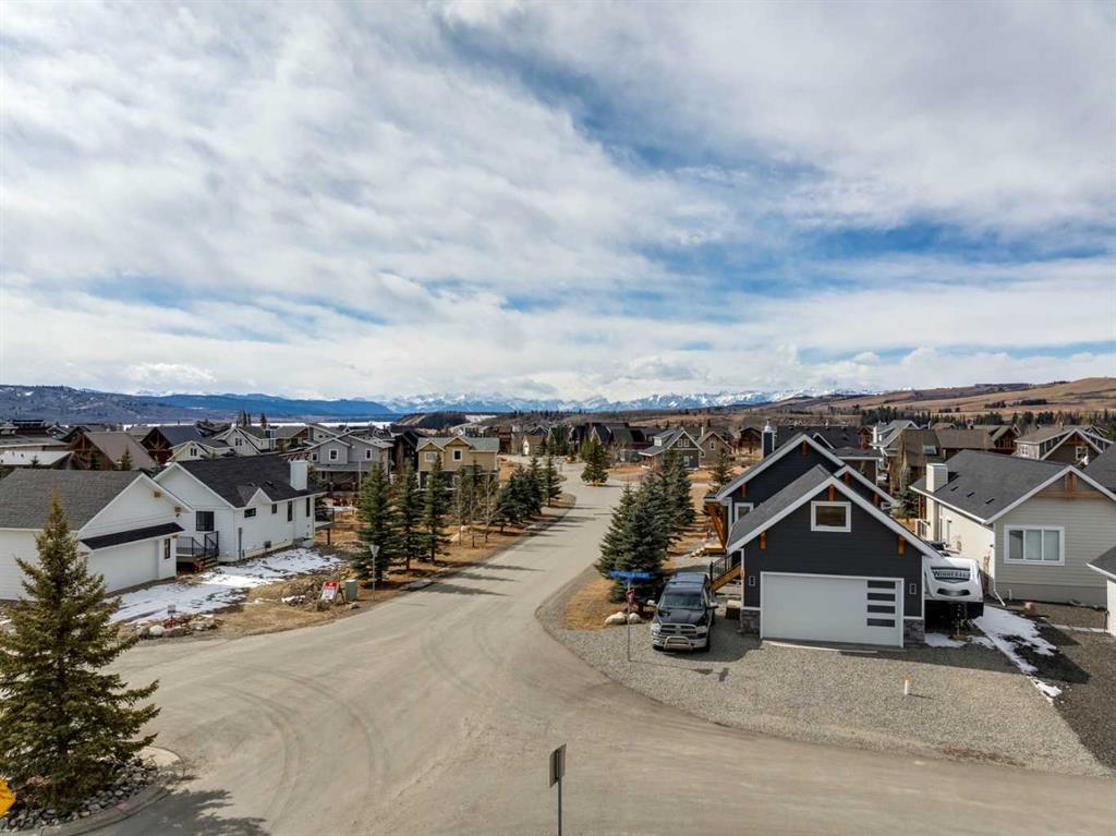 130 Cottageclub Court, Rural Rocky View County, Alberta, T4C1B1