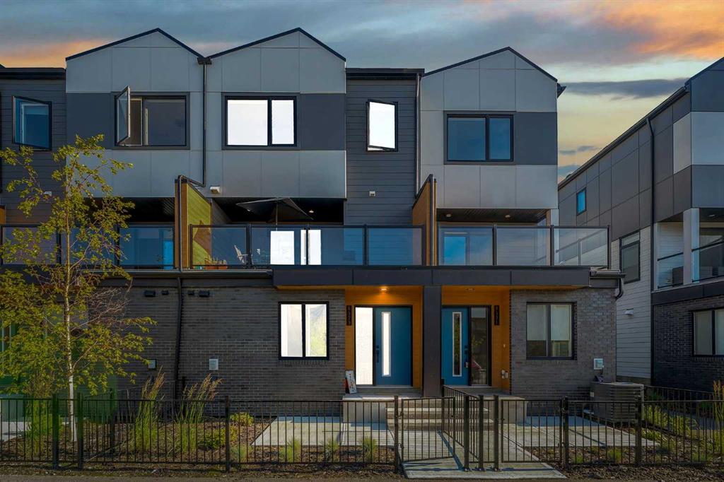 8523 19 Avenue SE, Calgary, Alberta, T2A7W8