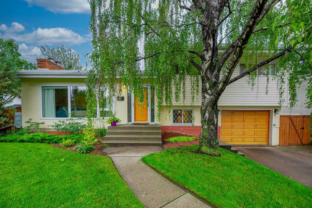 13 Hallbrook Drive SW, Calgary, Alberta, T2V 3H5