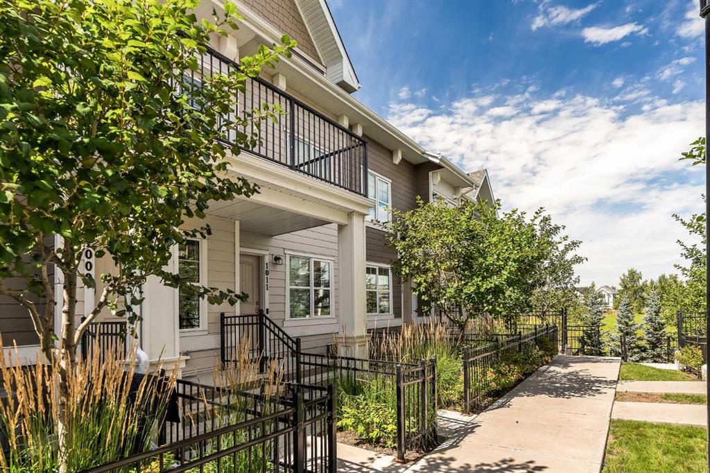 1009 Cranbrook Walk SE, Calgary, Alberta, T3M 2V5