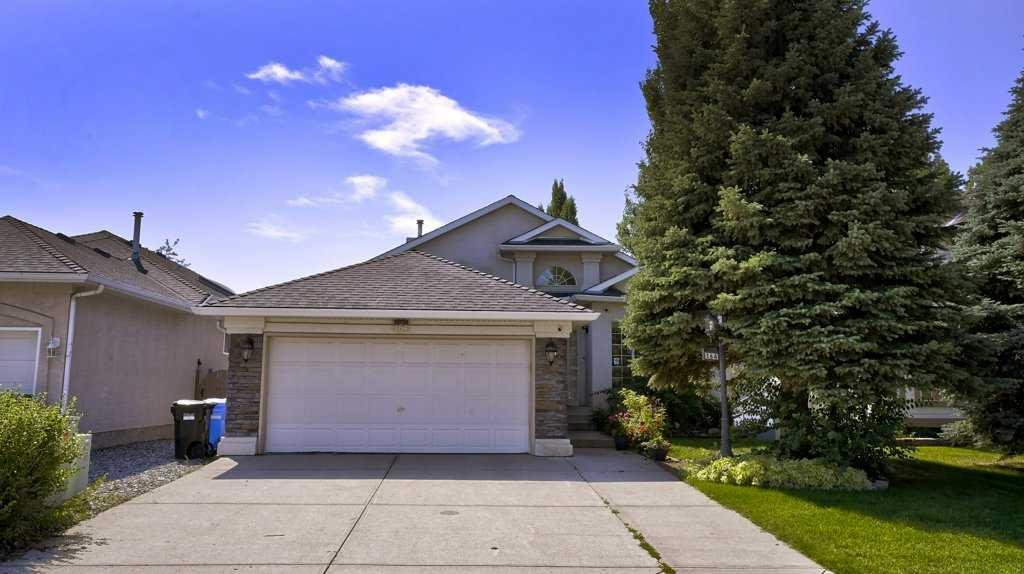 164 Douglasview Road SE, Calgary, Alberta, T2Z 2S7