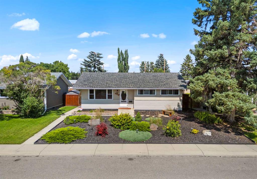 9212 Academy Drive SE, Calgary, Alberta, T2J 1A4