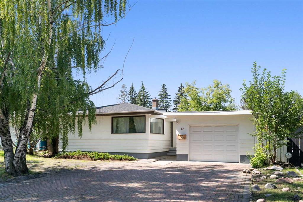 87 Hillgrove Drive SW, Calgary, Alberta, T2V 3L8