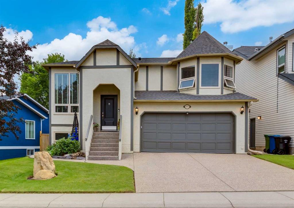 187 Strathaven Circle SW, Calgary, Alberta, T3H2K9