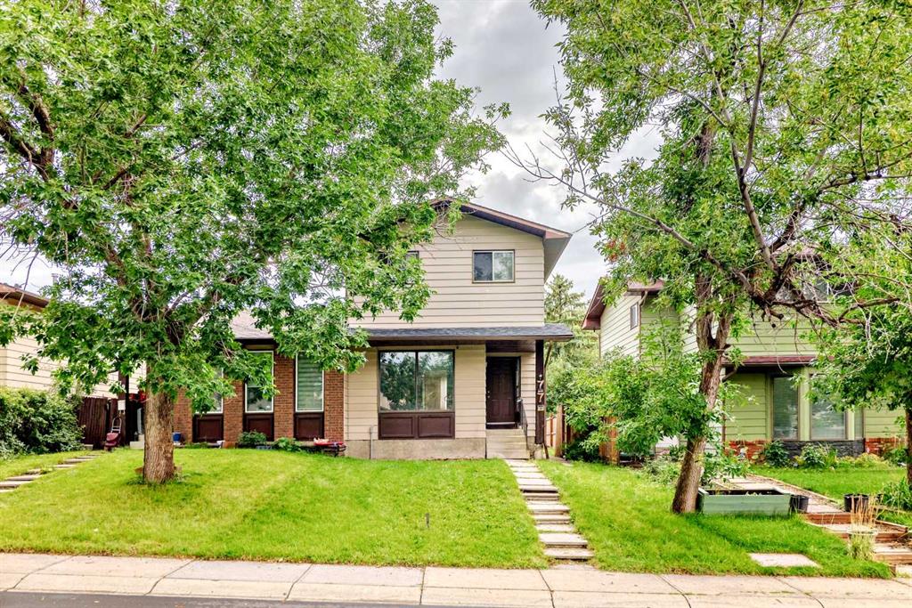 77 Berkshire Close NW, Calgary, Alberta, T3K 1Z2
