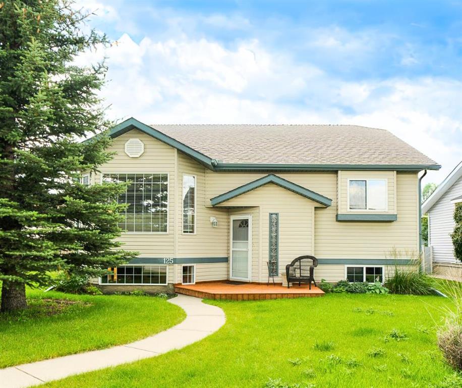 125 Quigley Drive, Cochrane, Alberta, T4C 1R1
