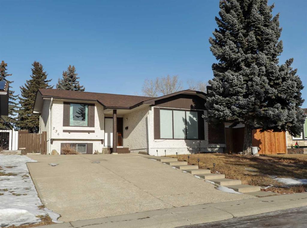 236 Pinetree Road NE, Calgary, Alberta, T1Y1K3
