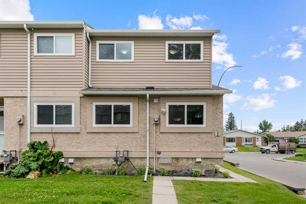 #1 5520 1 Avenue SE, Calgary, Alberta, T2A 5Z7