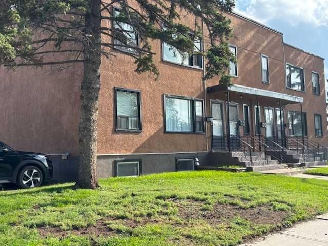 106 26 Avenue NW, Calgary, Alberta, T2M 2C7