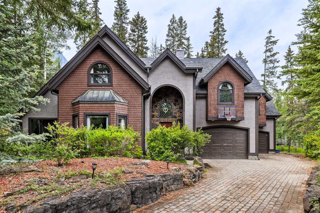 155 McNeill, Canmore, Alberta, T1W 2R9