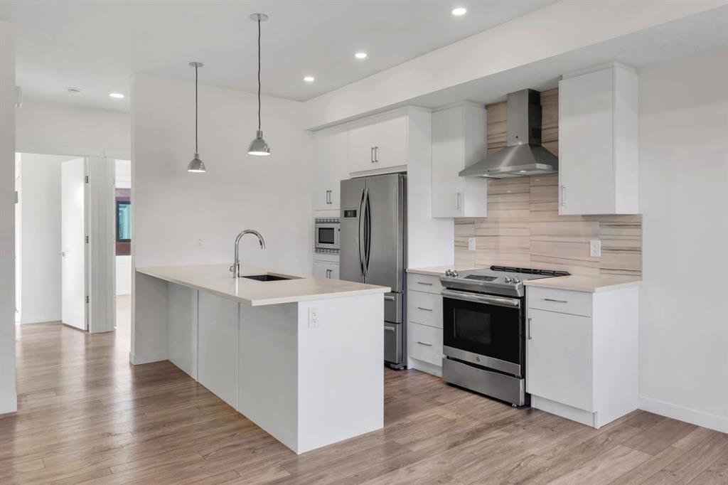 618 Greenbriar Common NW, Calgary, Alberta, T3B 6J2