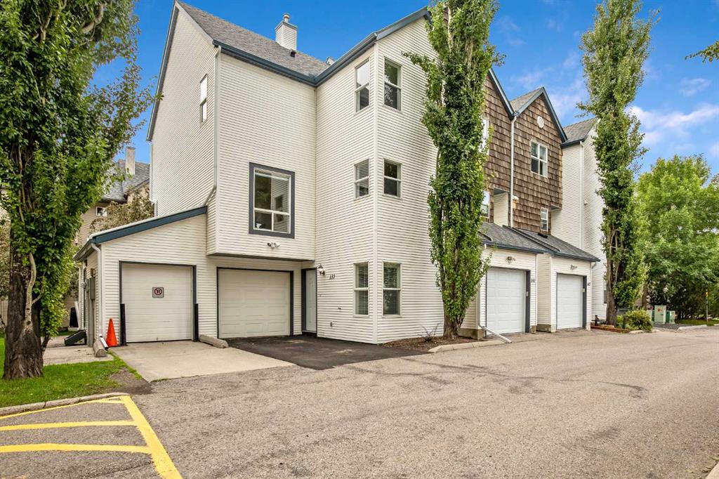 137 Bridlewood Lane SW, Calgary, Alberta, T2Y3X8