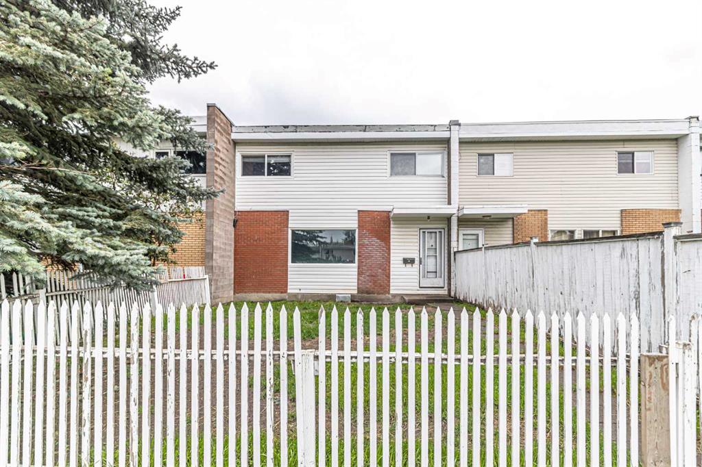 336 Garry Crescent NE, Calgary, Alberta, T2K 3T7