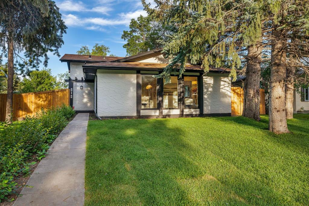 212 Midlawn Close SE, Calgary, Alberta, T2X 1N1