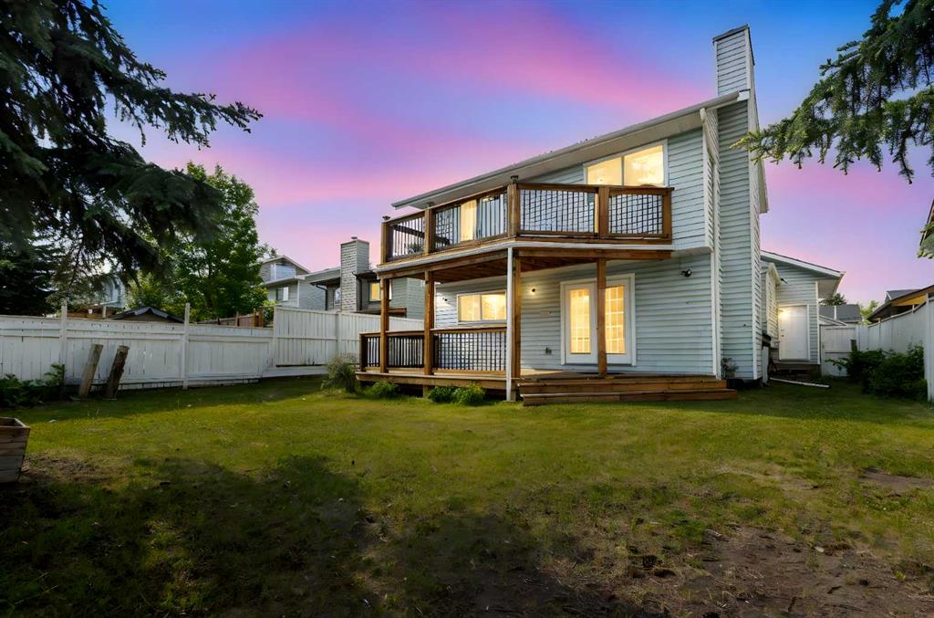 30 Pasadena Gardens NE, Calgary, Alberta, T1Y 6L9