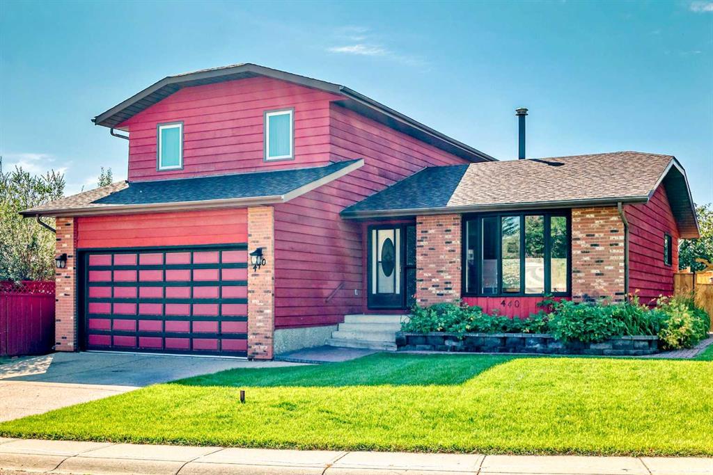 440 Templeton Road NE, Calgary, Alberta, T1Y 4L9