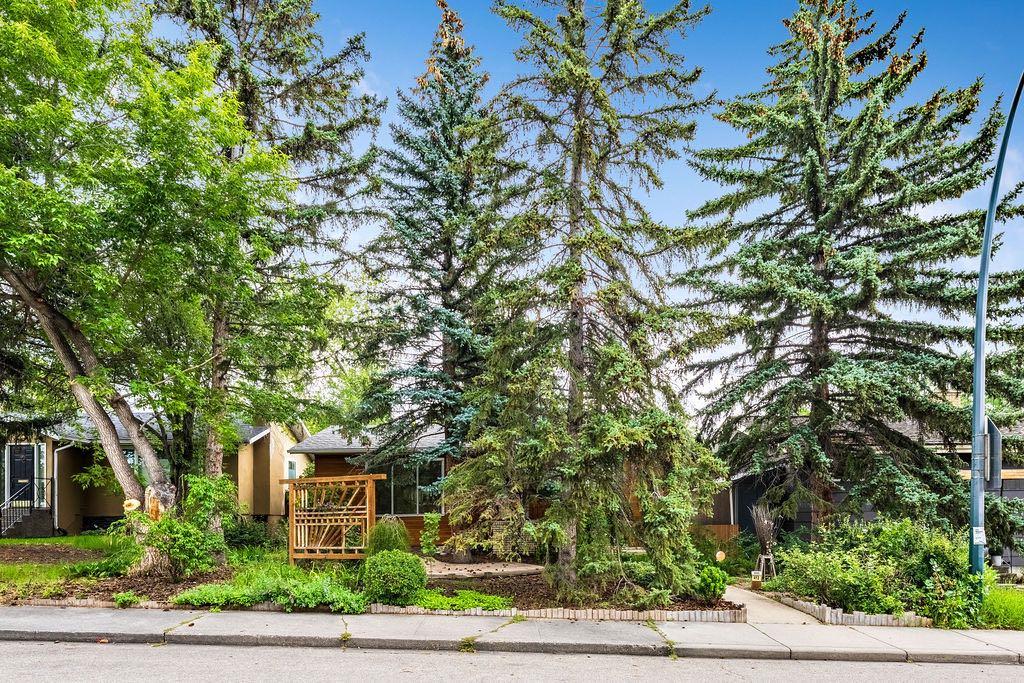412 46 Avenue SW, Calgary, Alberta, T2S1B7