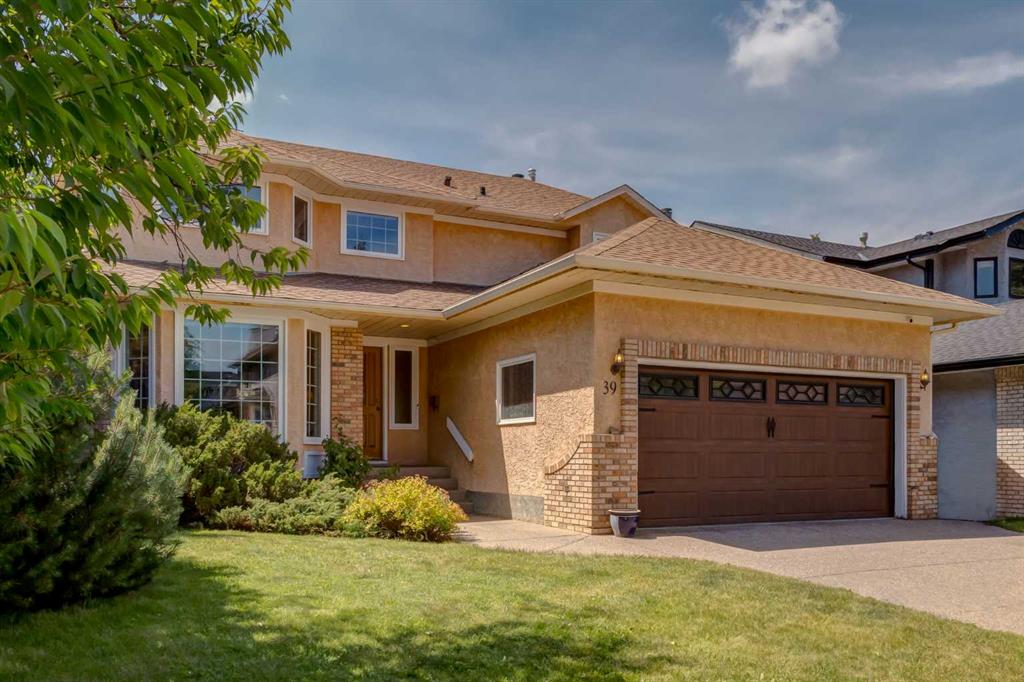 39 Canterbury Court SW, Calgary, Alberta, T2W 6C2